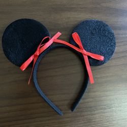 Minnie Mouse Ears With Red Bows 🎀