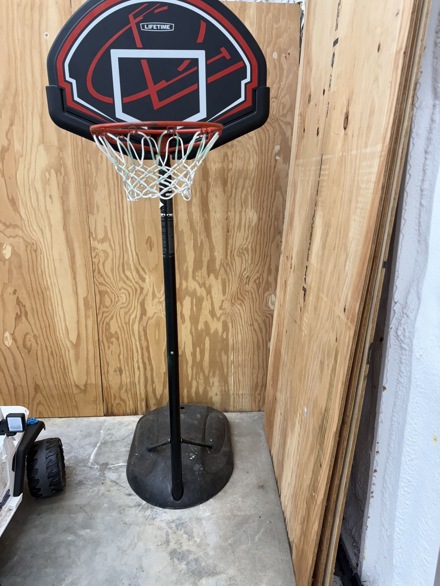 Lifetime Kids Basketball Hoop