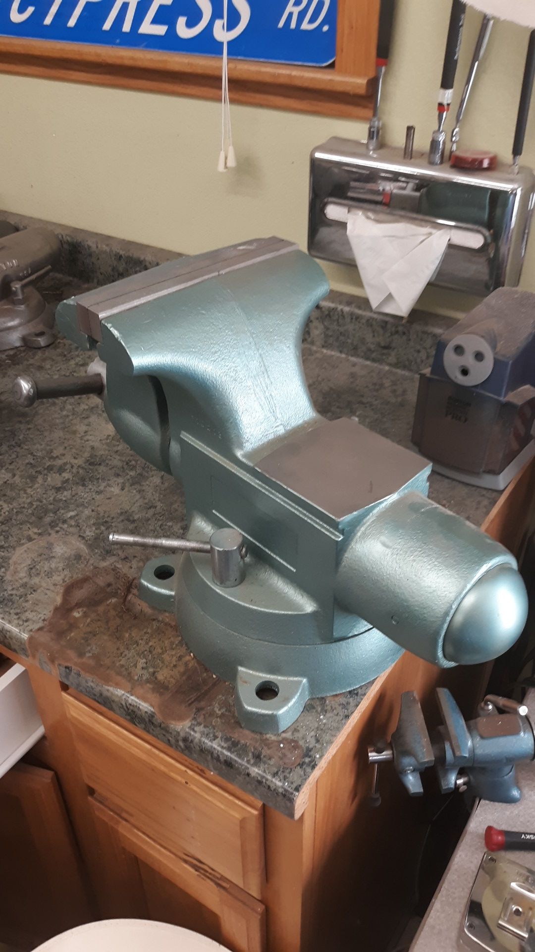 Wilton bench vise
