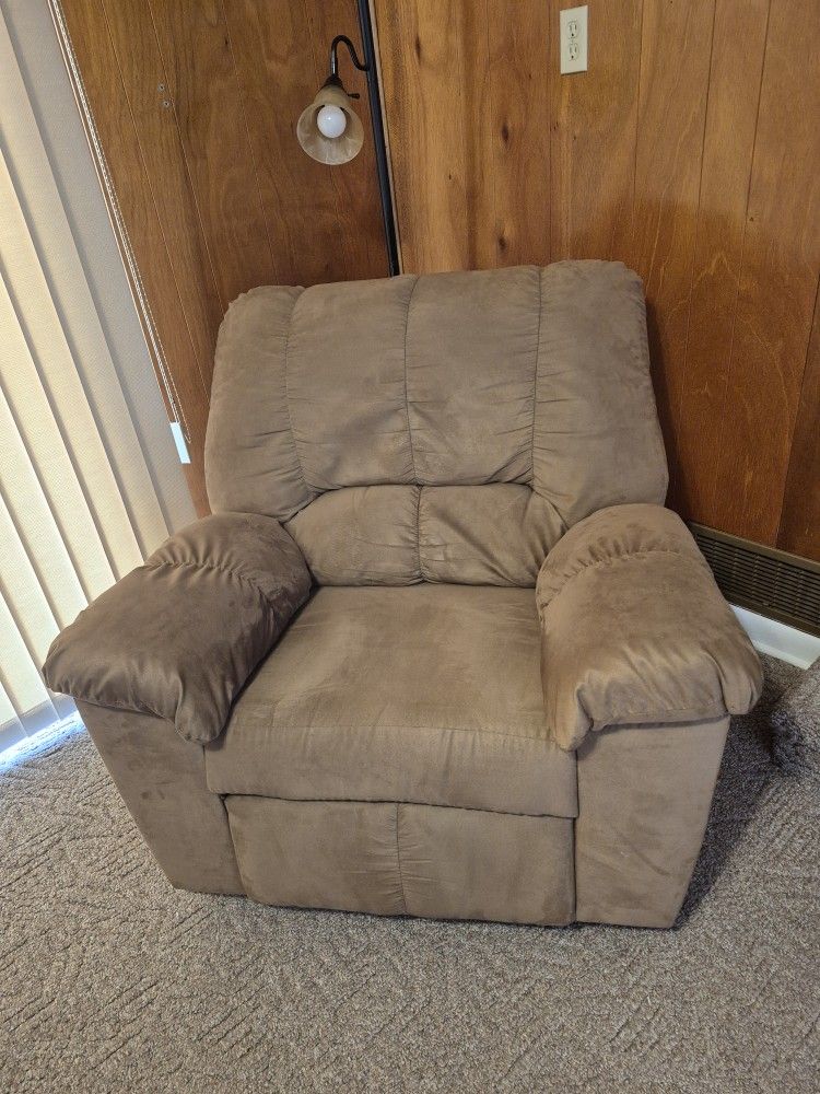Manual Recliner - Ashley Furniture - Light Brown