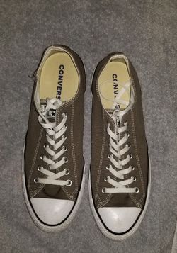 Converse Chuck Taylor's Mens size 11 gray