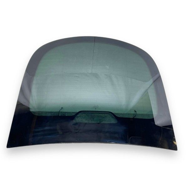 Tesla Y Rear Windshield