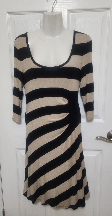 CALVIN KLEIN Maxi Dress Knit  Slimming Ruched Striped Tan & Black Sz 6