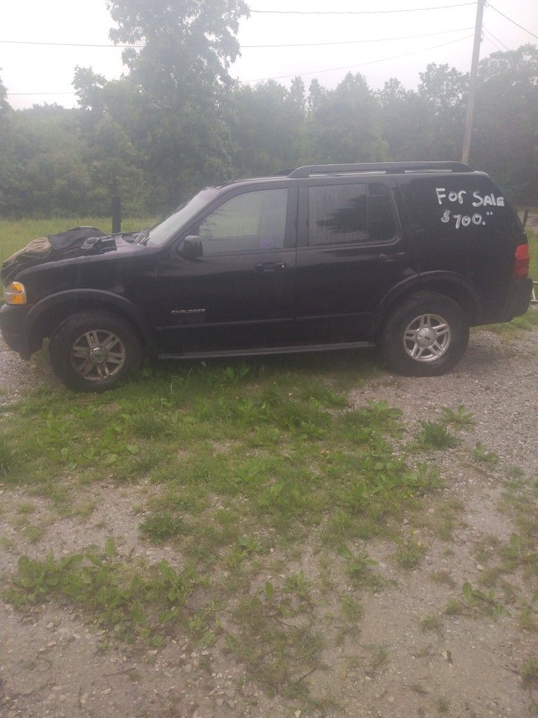 2005 Ford Explorer