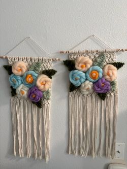 Macrame Wall Hanging with Wool Flowers – Set of 2