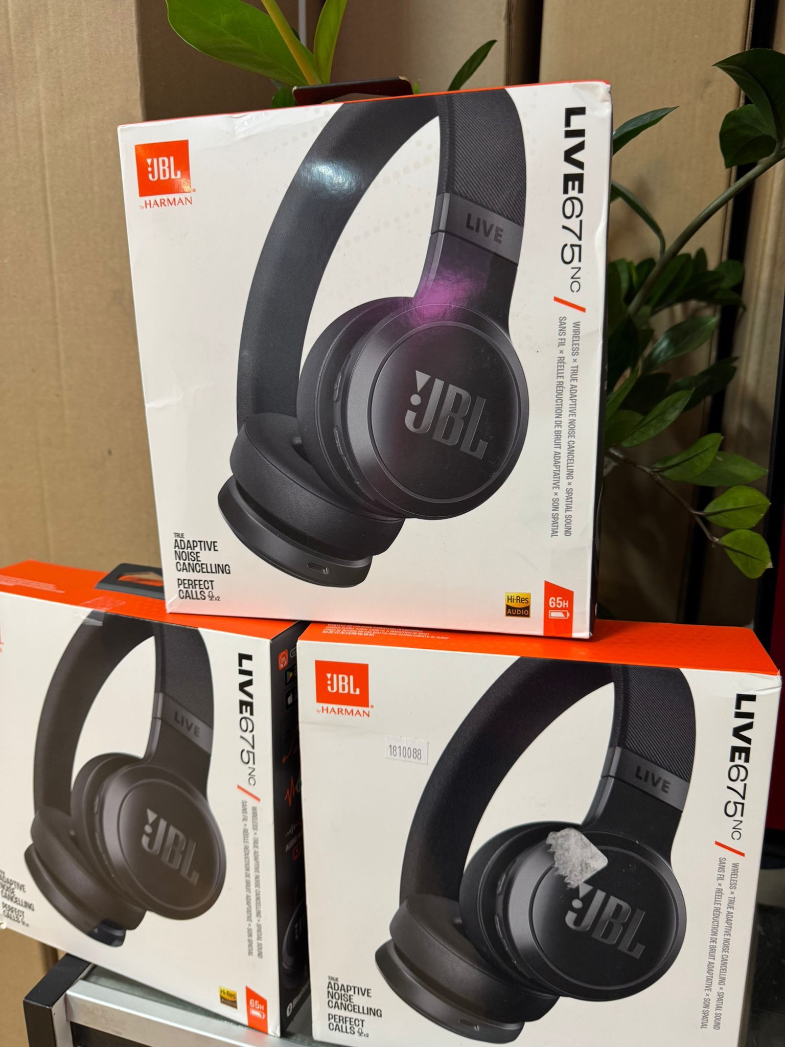 JBL Live 675nc Wireless Headphones With Noise Canceling