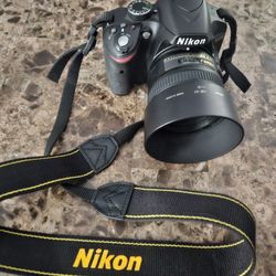 Nikon D3000 Camera