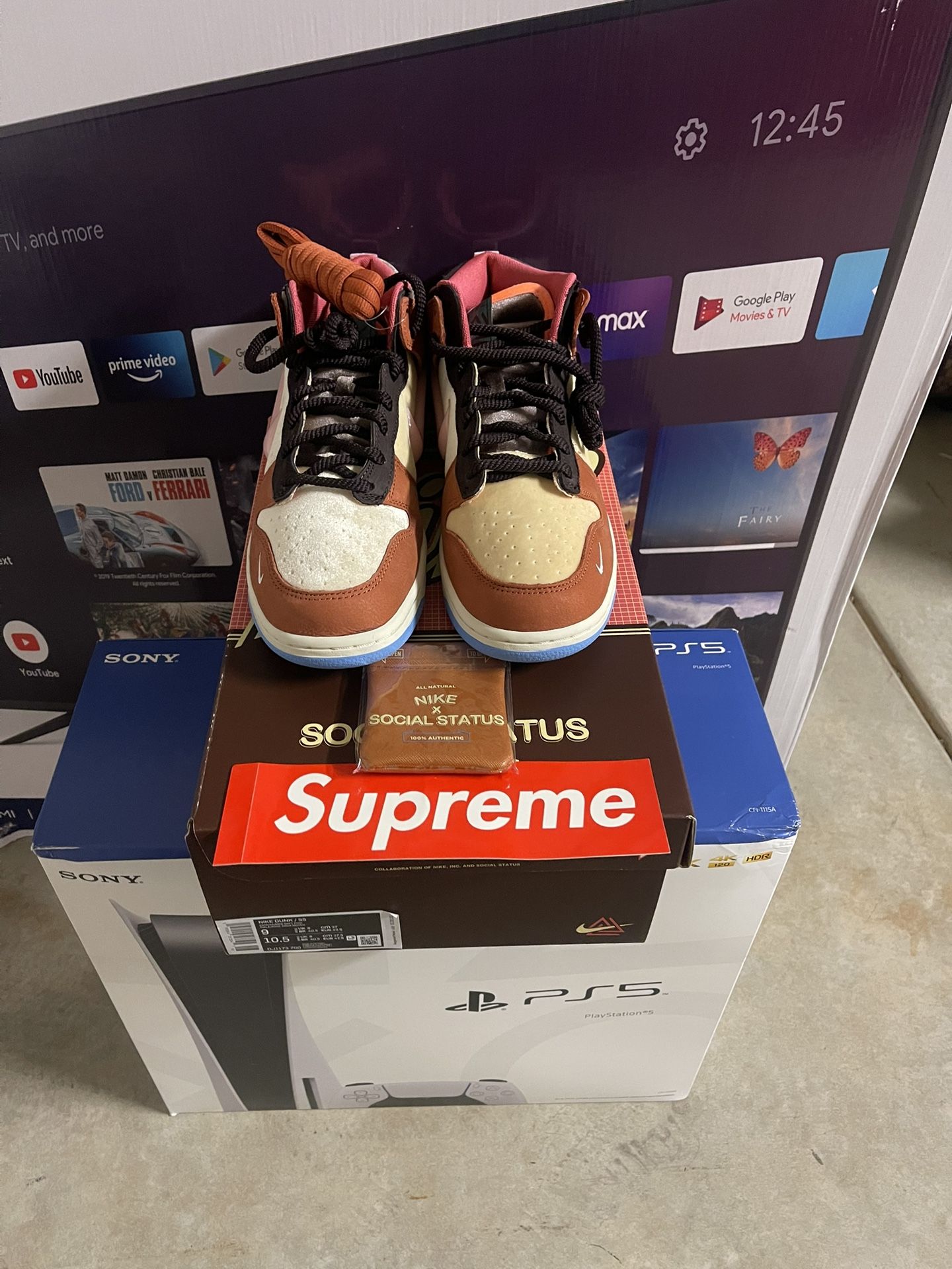 Nike Dunk Social Status