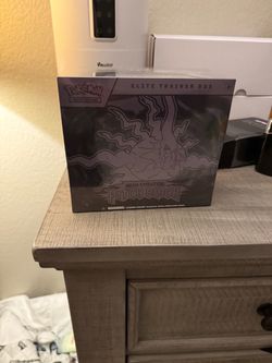Pokémon Mega Evolution Pitch Black Elite Trainer Box