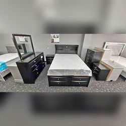 4 Pieces black wood finish king & queen bedroom set