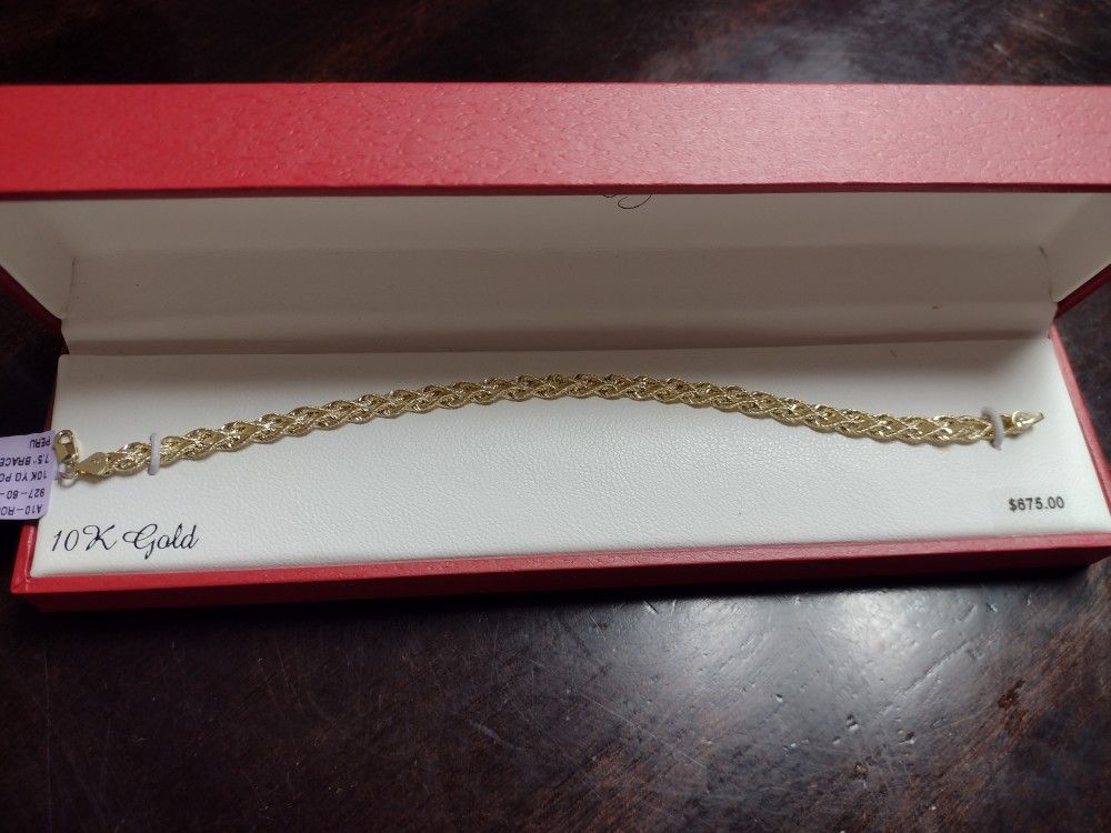Bracelet