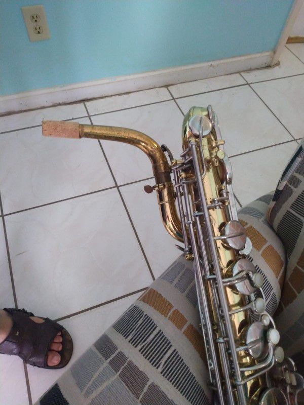 Buescher Saxophone! Baritone