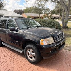 2004 Ford Explorer 