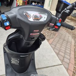 Moped And Scooters 