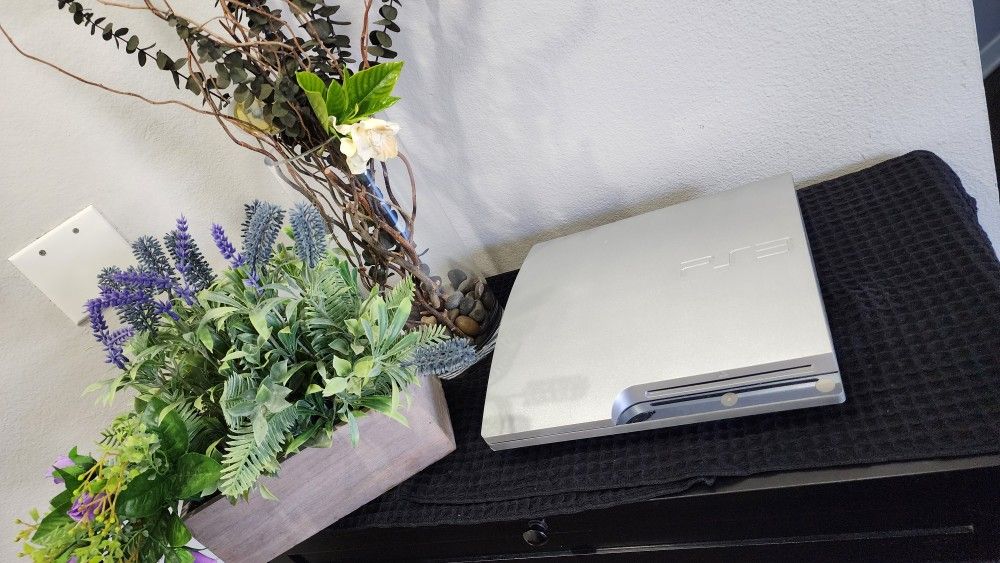 PS3 REFURBISHED FULLY MODDED