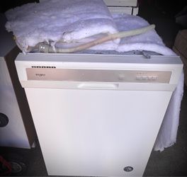 Dish washer