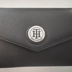 Tommy Hilfiger Black Women’s Wallet
