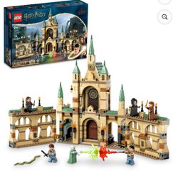 LEGO Harry Potter The Battle of Hogwarts Building Set, Buildable Castle and 6 Minifigures, 76415