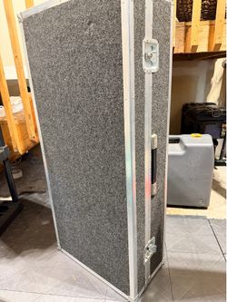 Guitar Case Heavy-Duty Padded ATA / Road Flight Case – Custom Foam Interior – Like New