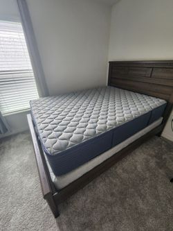 Queen size bed