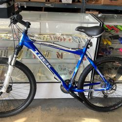 TREK BIKE