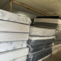 King Mattresss for sale $ 270  Colchones  en  Venta