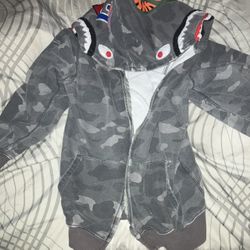 bape hoodie size m trades available✅