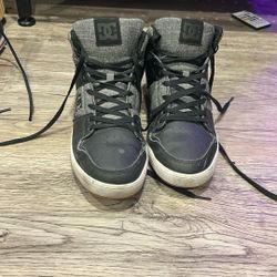 Black/gray DC Shoes Size 9