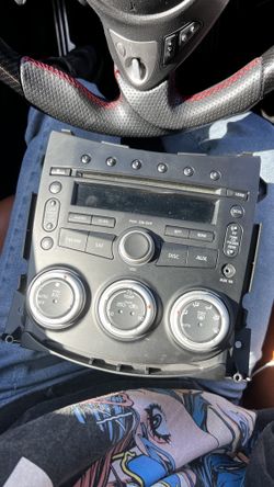 Radio Stereo CD Player receiver head unit for Nissan 370z