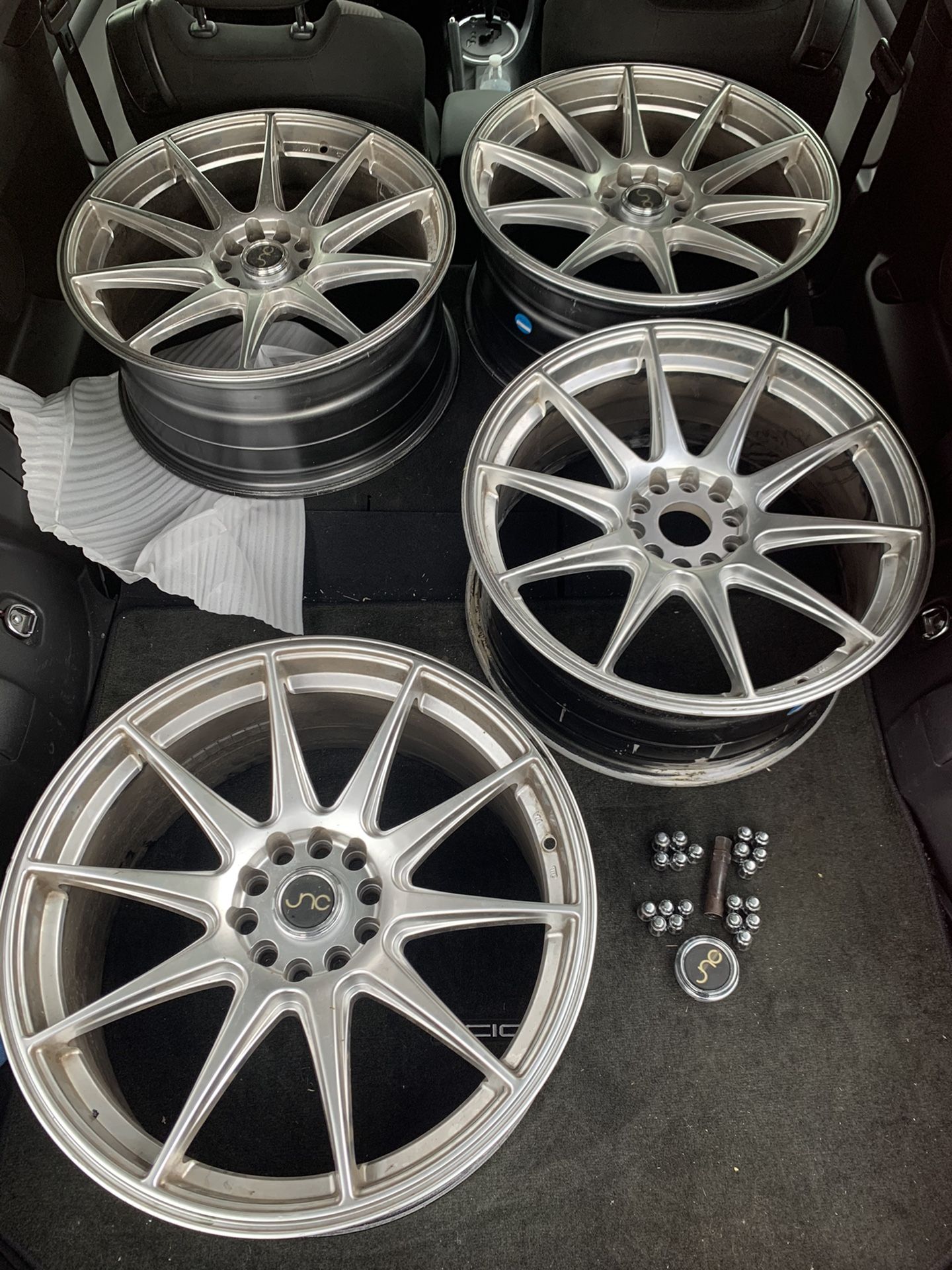 JNC012 19x10 (4 Rims)