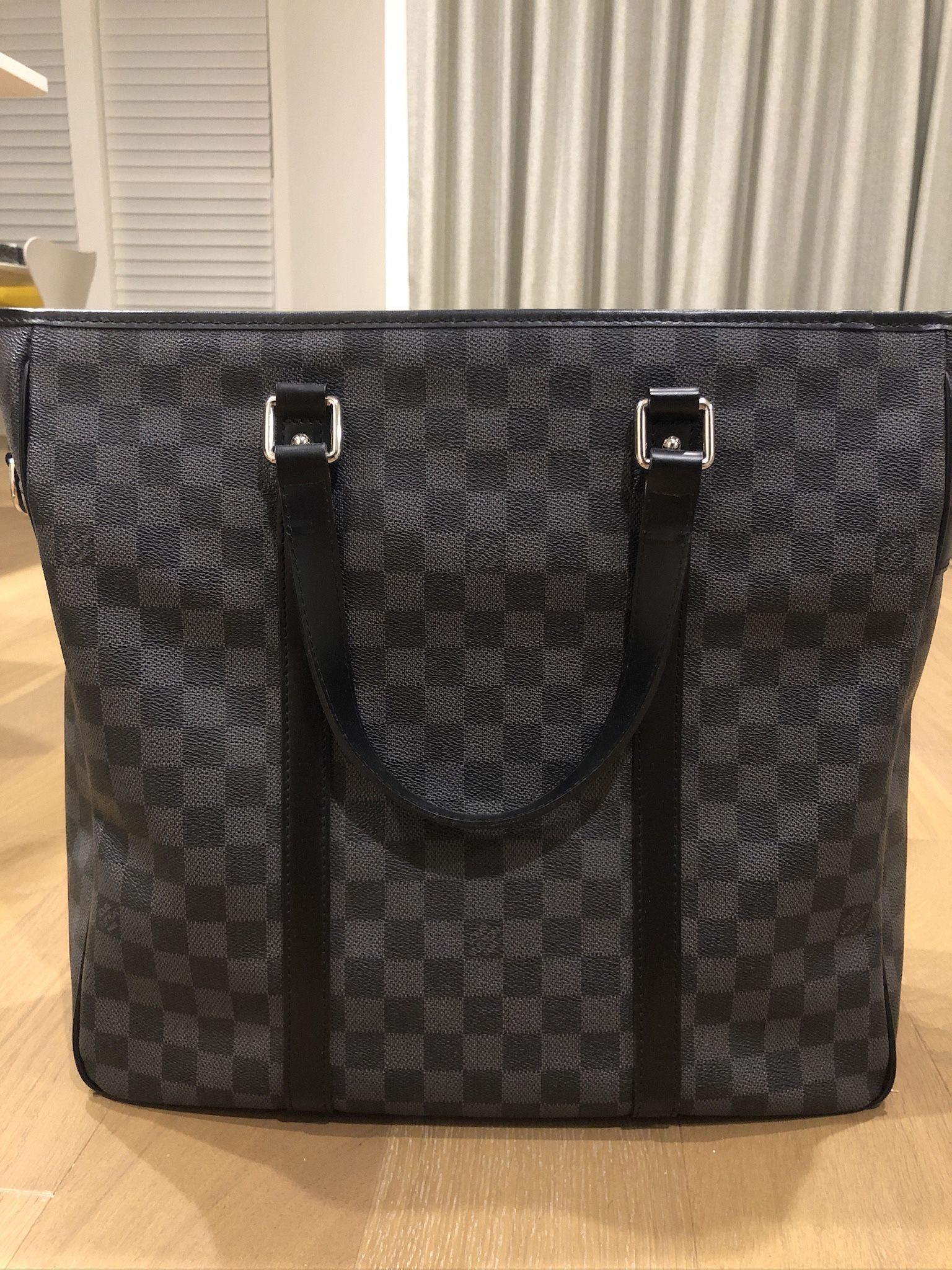 Louis Vuitton Damier Graphite Tadao - No Shoulder Strap