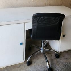 Desk With Chair