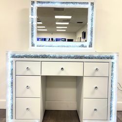 Vanity With Luz Led
