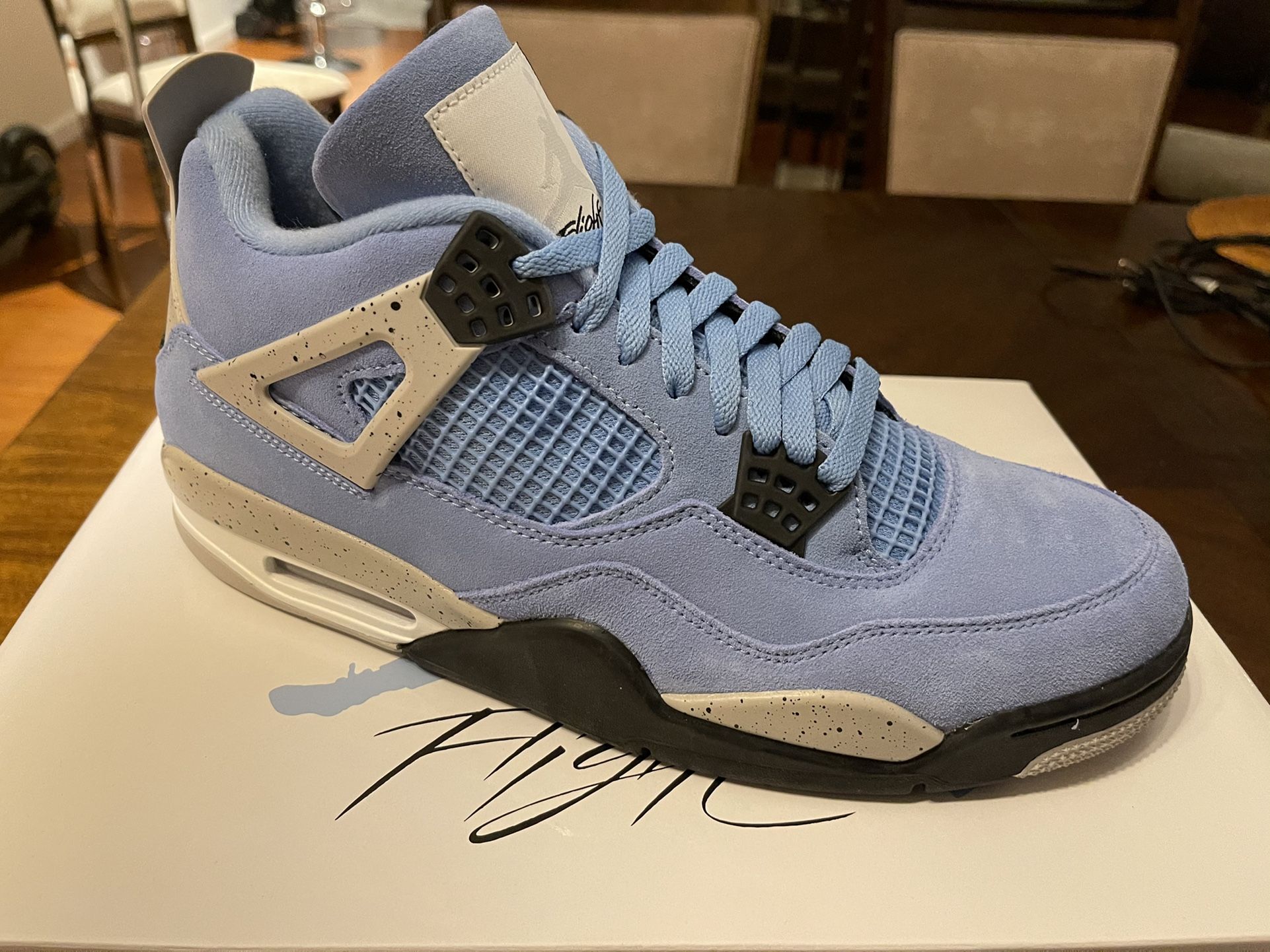 Air Jordan Retro University Blue Size