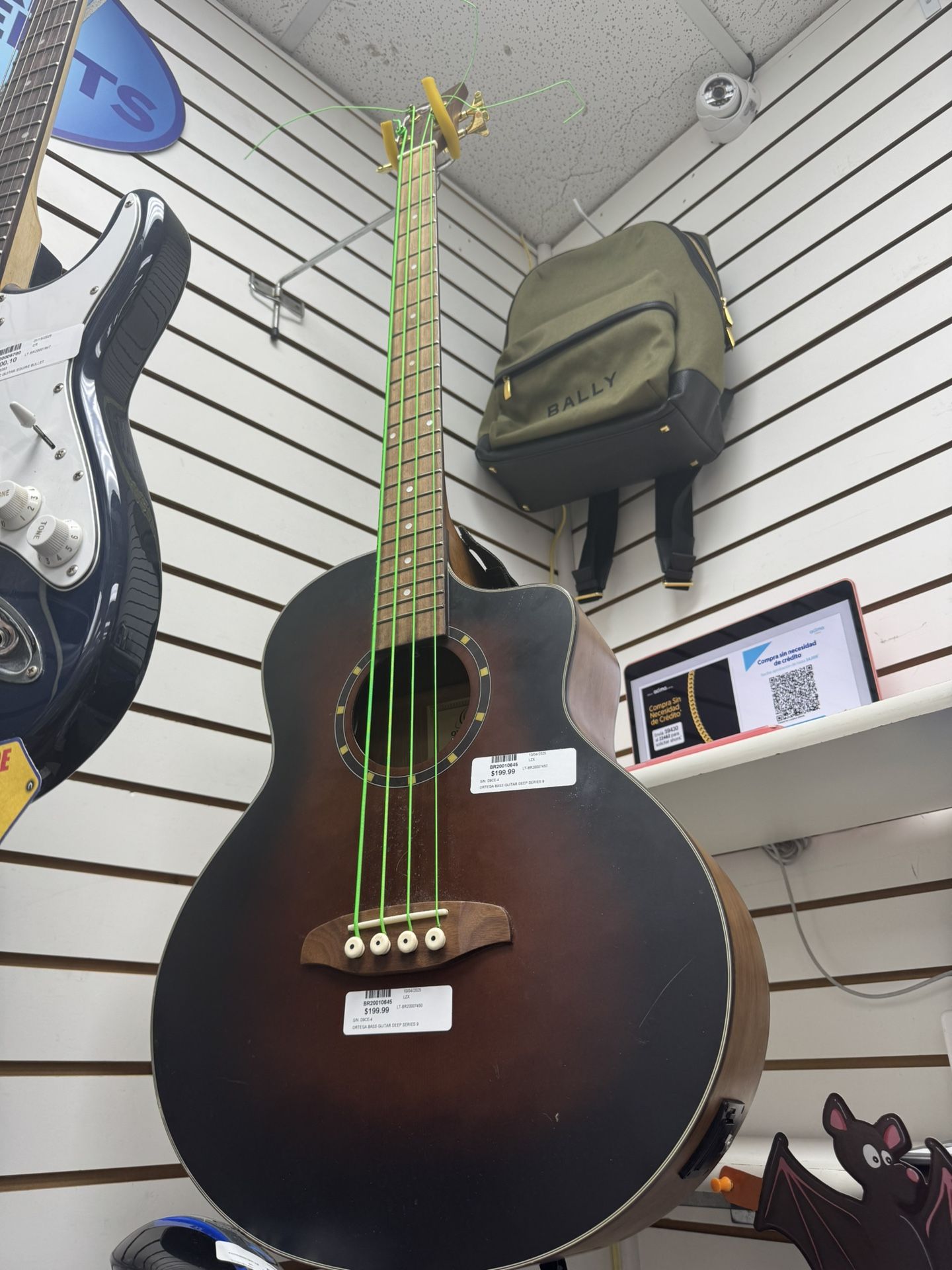 Ortega Bass Guitar Deep Series 9