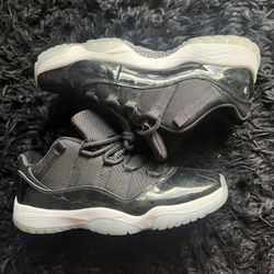 Jordan 11 low space jam