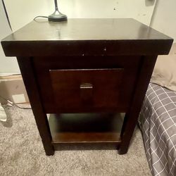 End Table / Side Table 