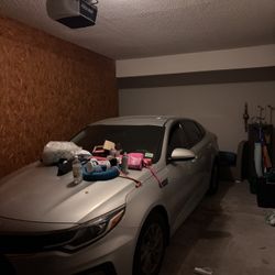 Car Parts / Whole Car 