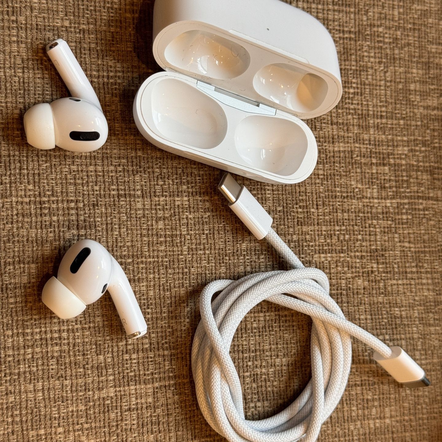 AirPods Pro Mind Condition/ Priced To Sell Fast