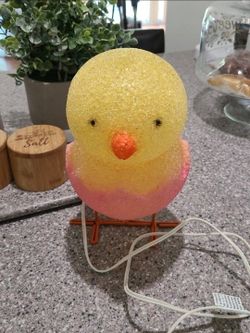 Vintage lighted crystal chick Easter lamp lamp 10 Inches