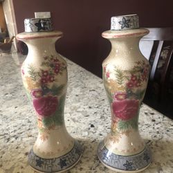 Gorgeous Candle Holders W Candles 