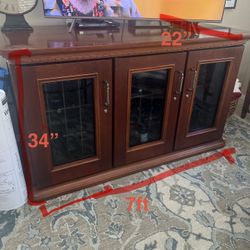 Wine Fridge (100 Bottles)