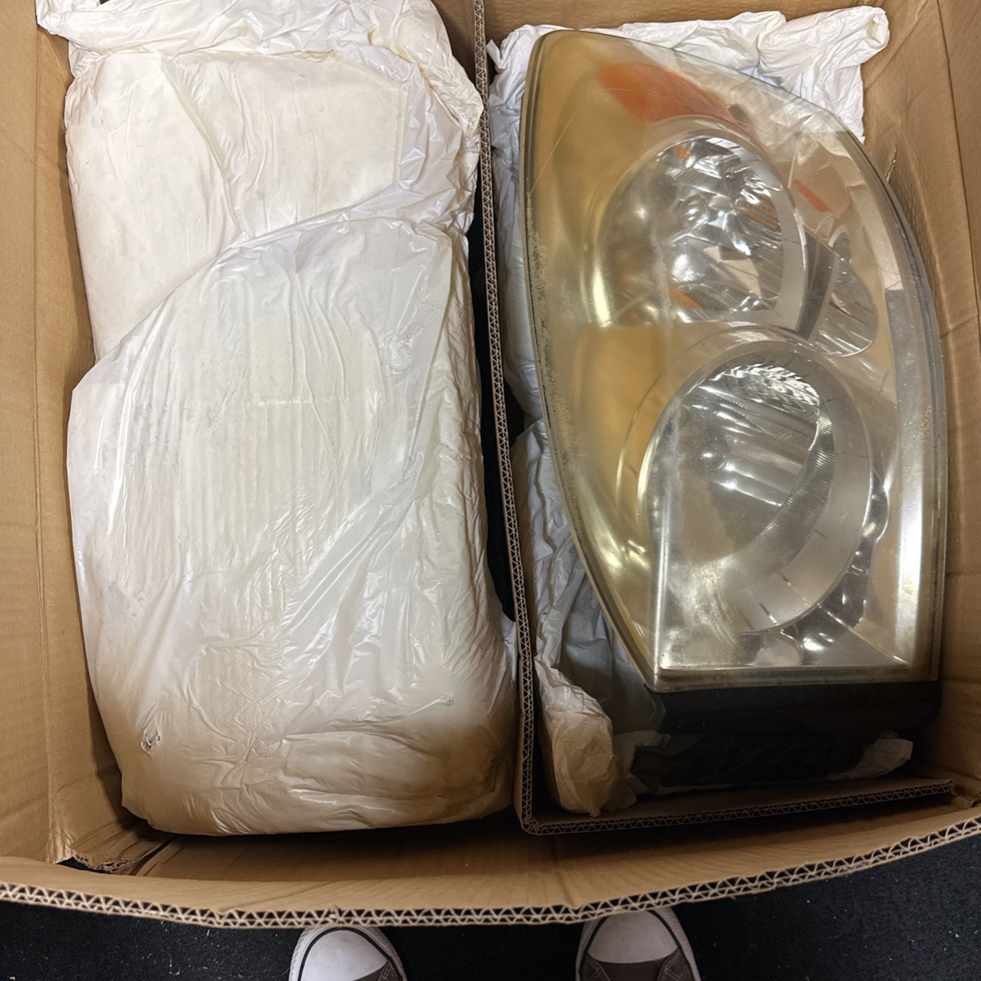 Free 2006 Dodge Ram Headlights