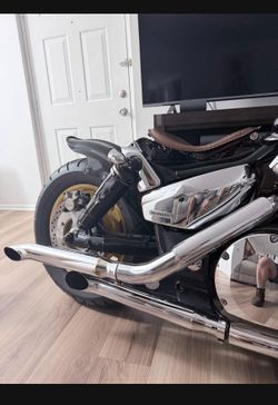 Honda VTX 2007 1300 cc) excellent condition
