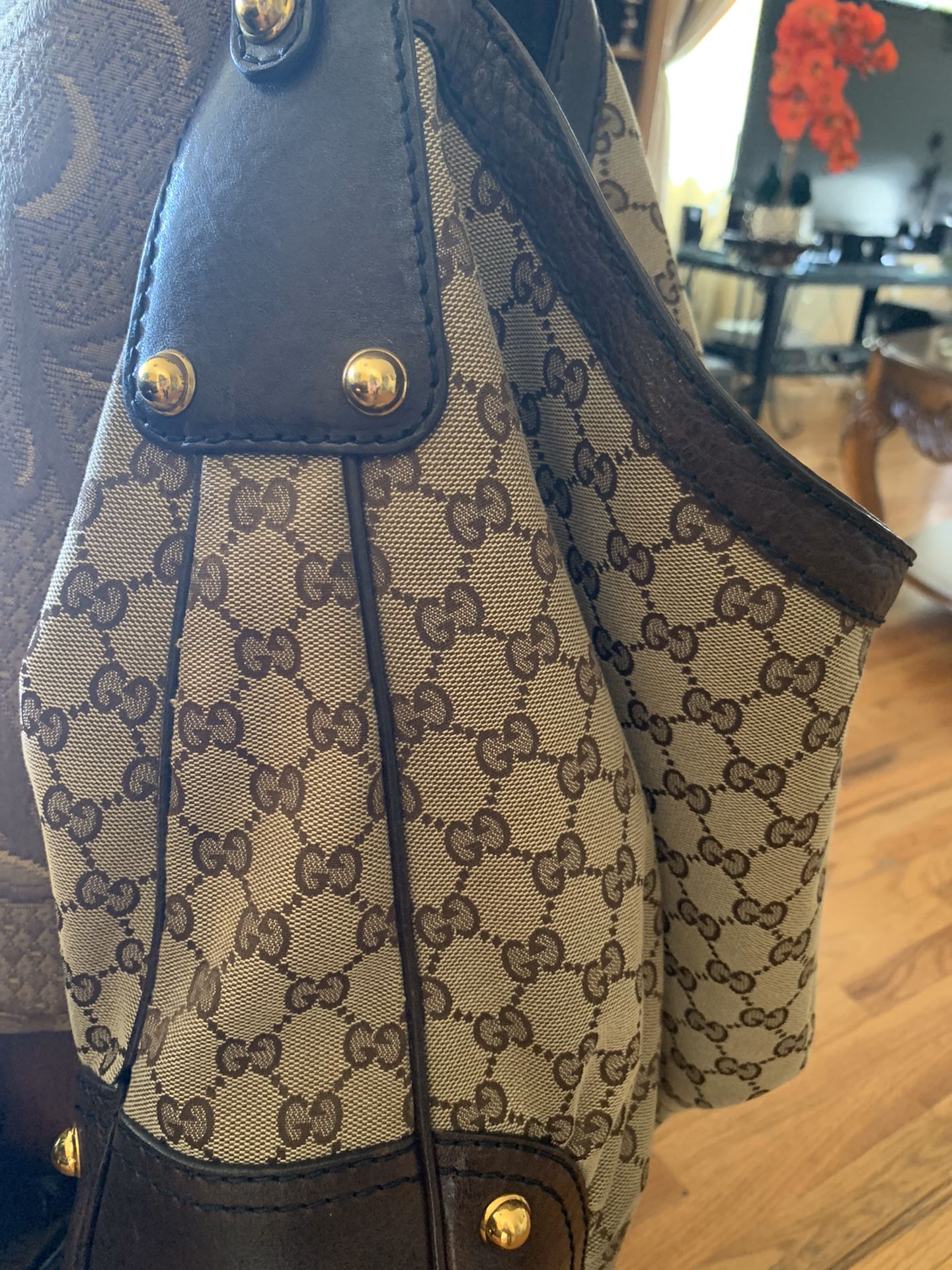 Original Gucci bag $450