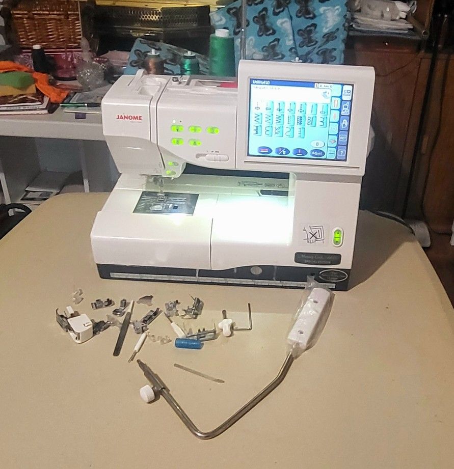 Janome 11000 With Hoops & Accessories