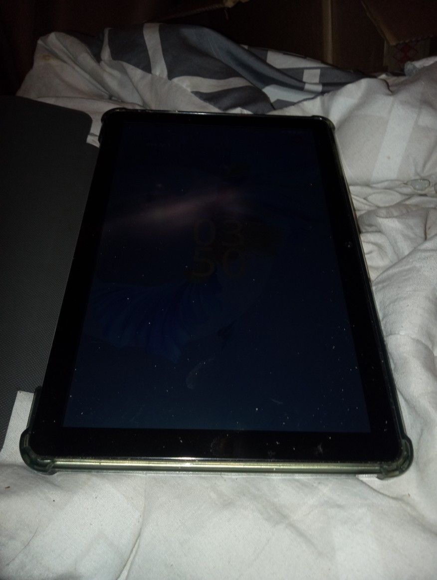 Pretty Much Brand New Tablet Only Used Few Times And Kept In Perfect Condition