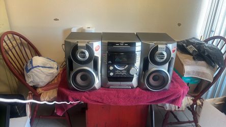 Sony Stereo With Hybrid Dual Woofer