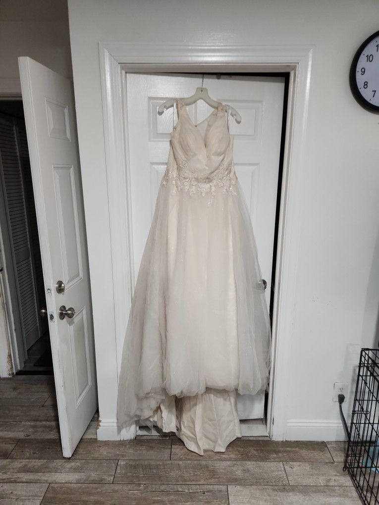 Davids Bridal Dress