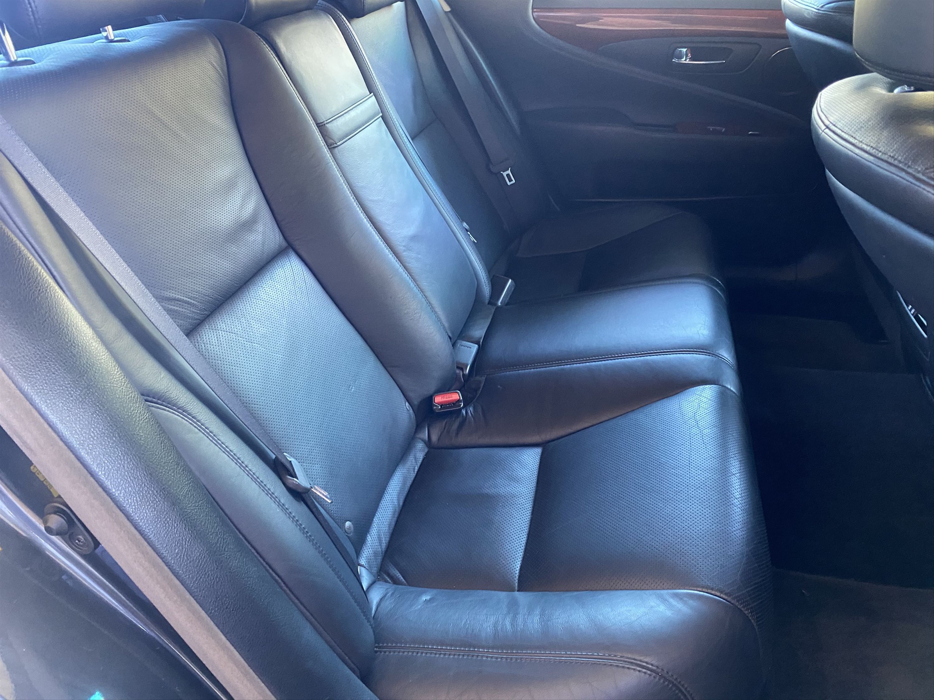 2010 Lexus LS